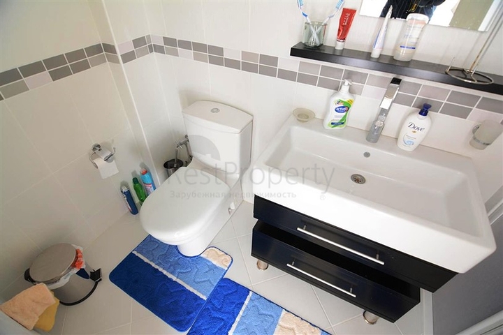 فيلا 200 متر مربع , 4 غرف نوم , وتراس كبير