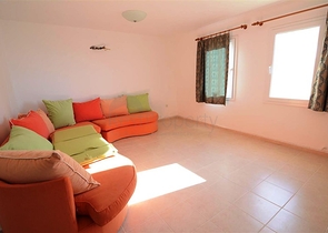 فيلا 200 متر مربع , 4 غرف نوم , وتراس كبير