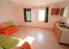 فيلا 200 متر مربع , 4 غرف نوم , وتراس كبير