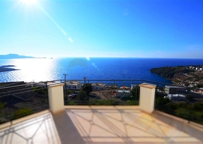 فيلا 200 متر مربع , 4 غرف نوم , وتراس كبير