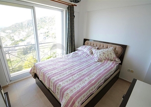 فيلا 200 متر مربع , 4 غرف نوم , وتراس كبير