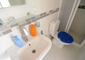 فيلا 200 متر مربع , 4 غرف نوم , وتراس كبير