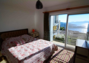 فيلا 200 متر مربع , 4 غرف نوم , وتراس كبير