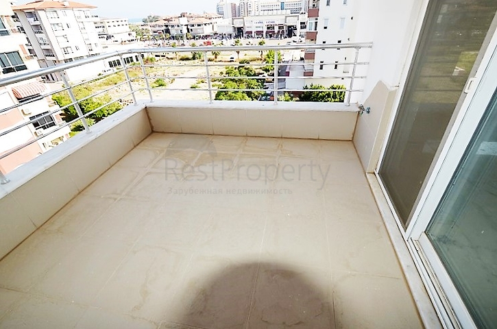 مجمع سكني بشقق مختلفة في أنطاليا