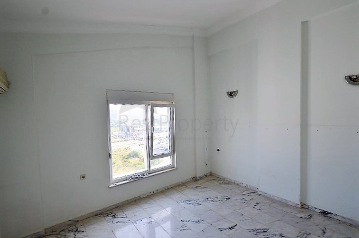 مجمع سكني بشقق مختلفة في أنطاليا