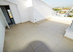 مجمع سكني بشقق مختلفة في أنطاليا