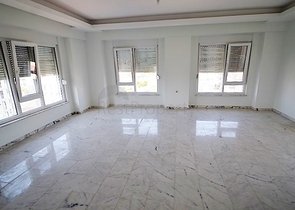 مجمع سكني بشقق مختلفة في أنطاليا