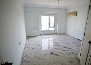 مجمع سكني بشقق مختلفة في أنطاليا