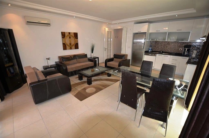 شقة ضمن مجمع عصري في ألانيا