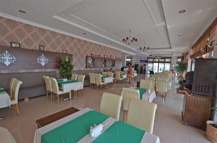 شقة ضمن مجمع عصري في ألانيا