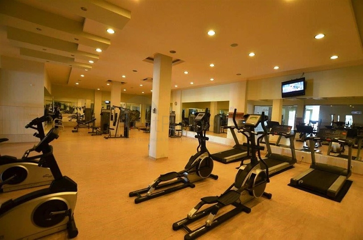 شقة ضمن مجمع عصري في ألانيا