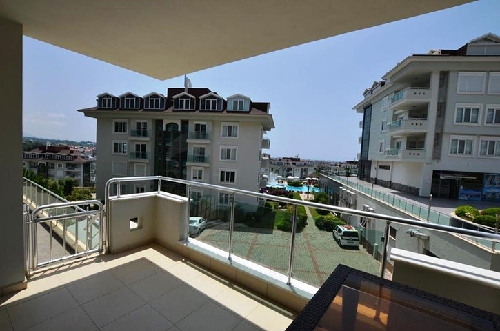 شقة ضمن مجمع عصري في ألانيا