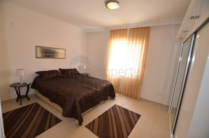 شقة ضمن مجمع عصري في ألانيا