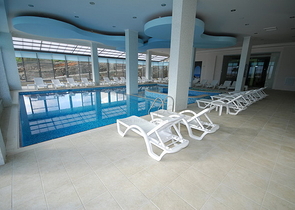 شقة ضمن مجمع عصري في ألانيا