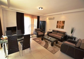 شقة ضمن مجمع عصري في ألانيا