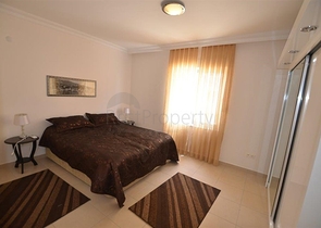 شقة ضمن مجمع عصري في ألانيا