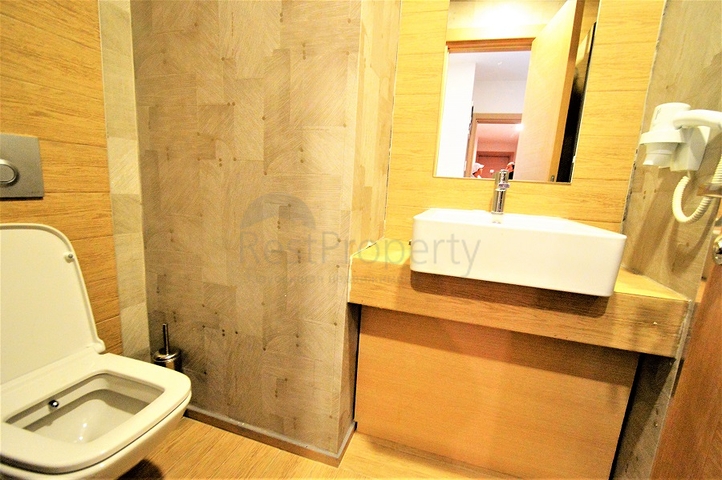 مجمع سكني بشقق مختلفة في أنطاليا