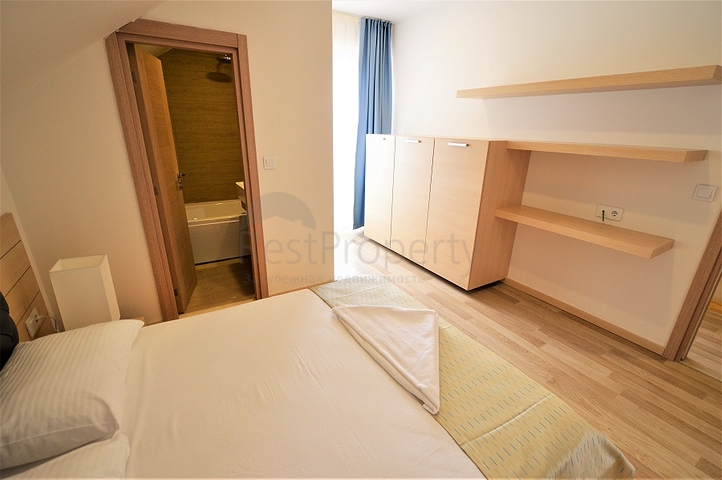 مجمع سكني بشقق مختلفة في أنطاليا