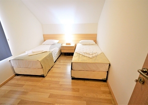 مجمع سكني بشقق مختلفة في أنطاليا