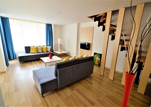 مجمع سكني بشقق مختلفة في أنطاليا