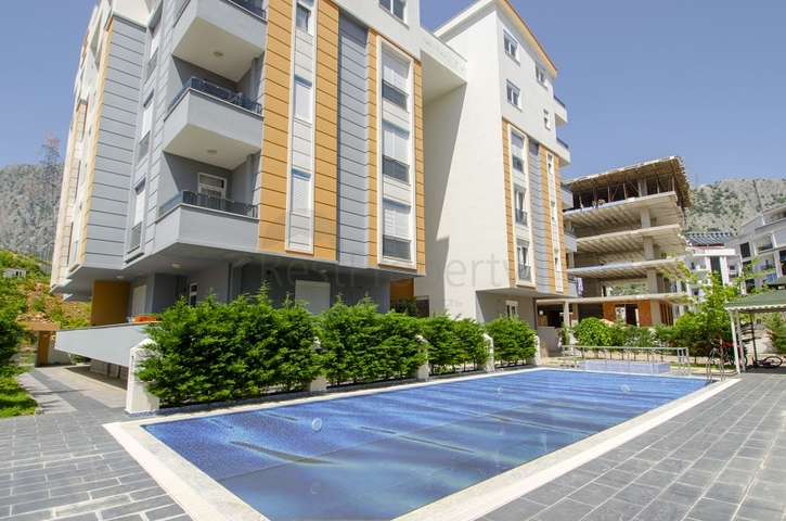 مجمع سكني عصري في أنطاليا