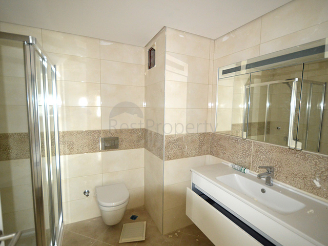 أحد افخم المجمعات في أنطاليا على البحر مباشرة