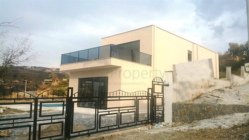 فيلا فاخرة بأربع غرف نوم في الانيا