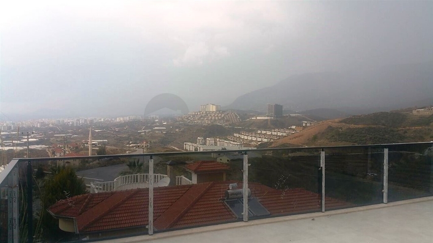 فيلا فاخرة بأربع غرف نوم في الانيا