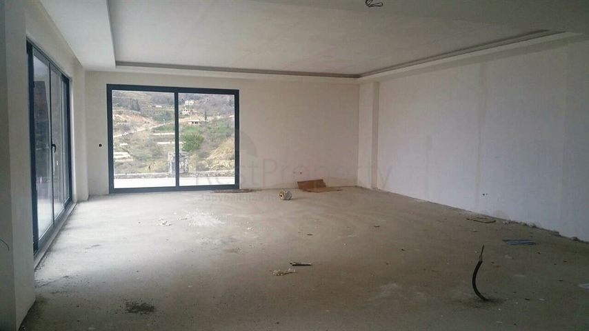 فيلا فاخرة بأربع غرف نوم في الانيا