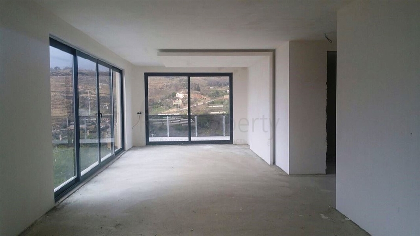 فيلا فاخرة بأربع غرف نوم في الانيا