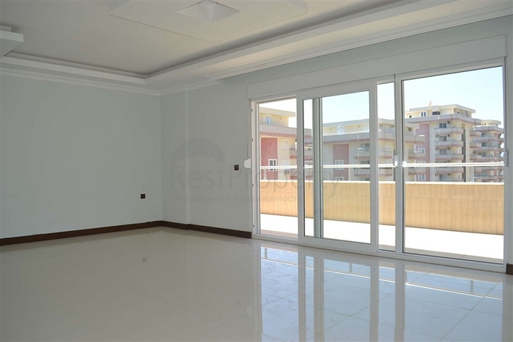 شقة دوبلكس باطلالة بحرية في ماهموت لار