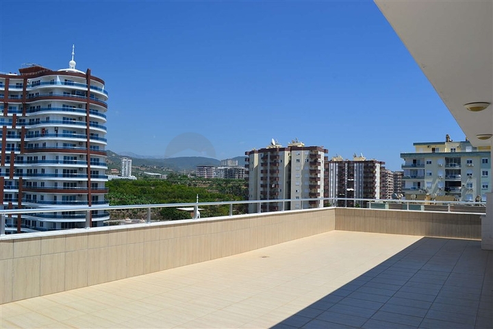 شقة دوبلكس باطلالة بحرية في ماهموت لار