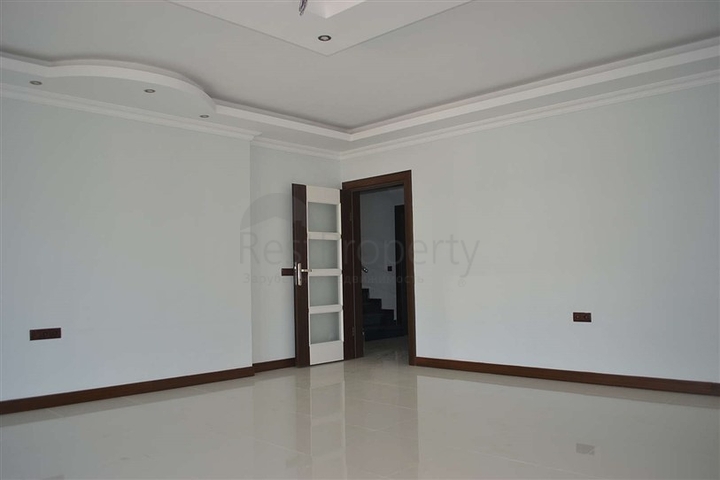 شقة دوبلكس باطلالة بحرية في ماهموت لار