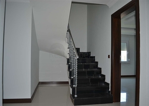 شقة دوبلكس باطلالة بحرية في ماهموت لار