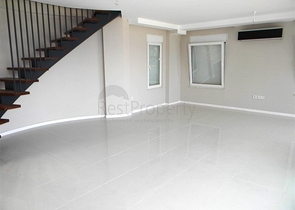 فيلا فاخرة على البحر