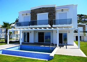 فيلا فاخرة على البحر