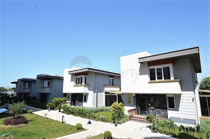 فيلا مستقلة في لارا - انطاليا