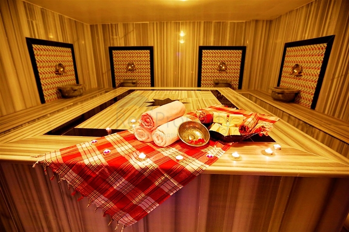 اوتيل اربع نجوم في وسط الانيا