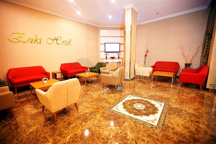 اوتيل اربع نجوم في وسط الانيا