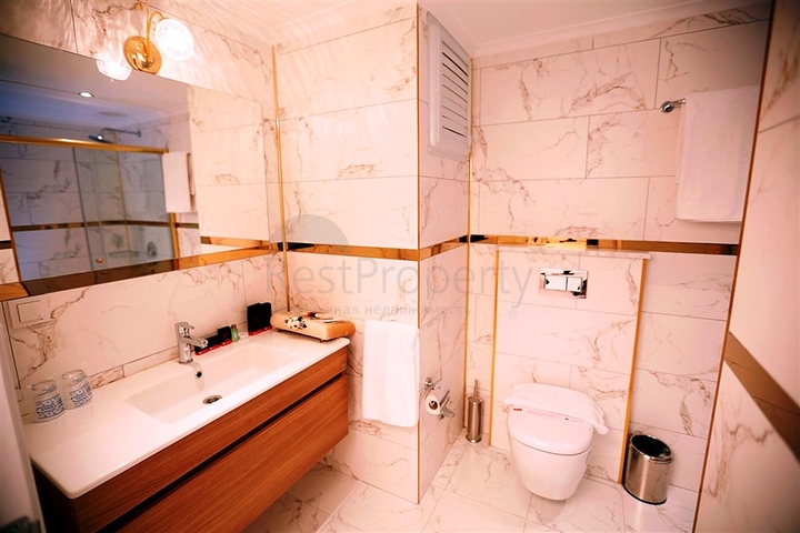 اوتيل اربع نجوم في وسط الانيا