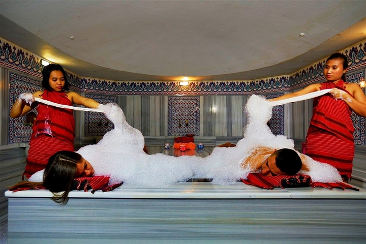 اوتيل اربع نجوم في وسط الانيا