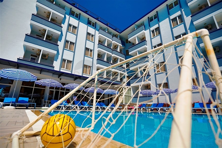 اوتيل اربع نجوم في وسط الانيا