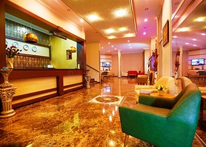 اوتيل اربع نجوم في وسط الانيا