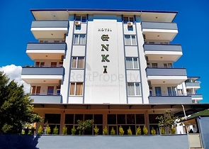 اوتيل اربع نجوم في وسط الانيا