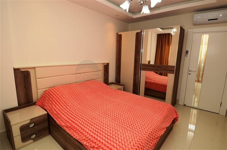 شقة غرفة و صالة للايجار في مجمع عصري 