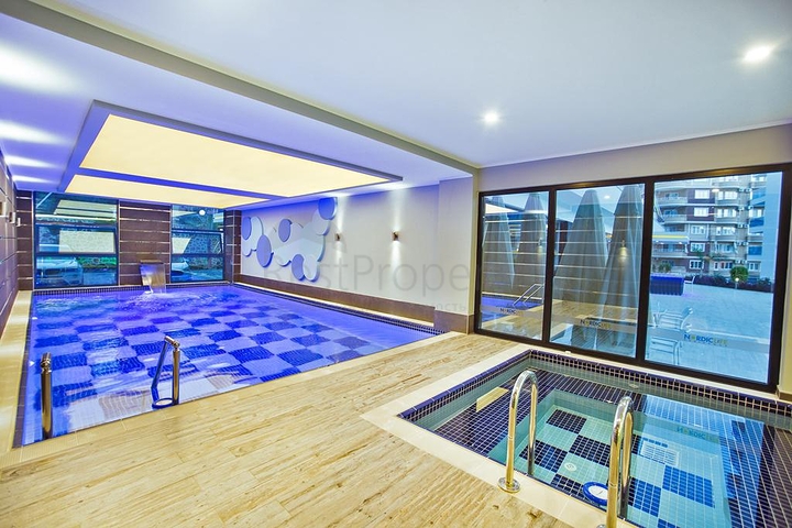 شقة غرفة و صالة للايجار في مجمع عصري 