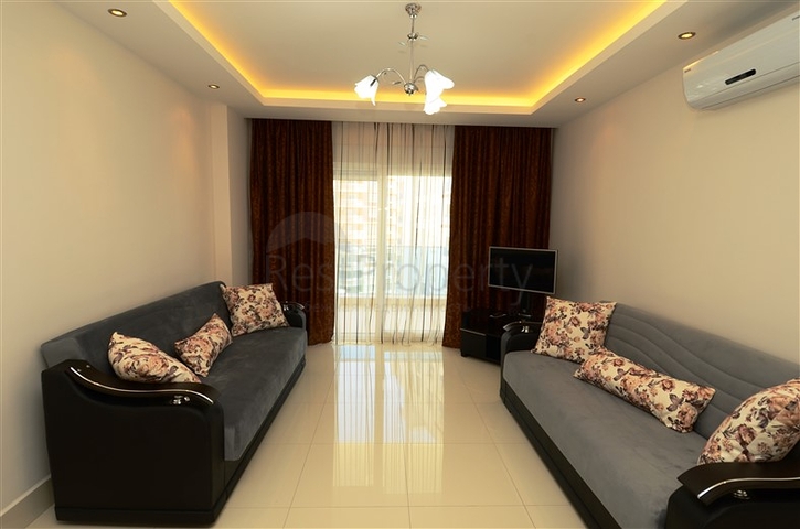 شقة غرفة و صالة للايجار في مجمع عصري 