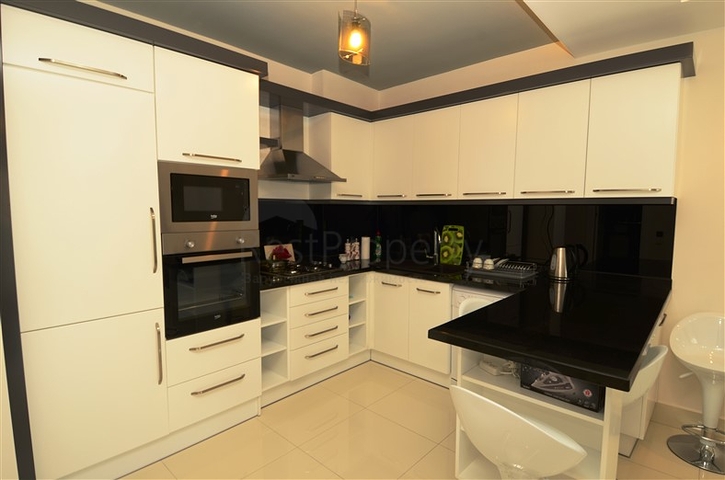 شقة غرفة و صالة للايجار في مجمع عصري 