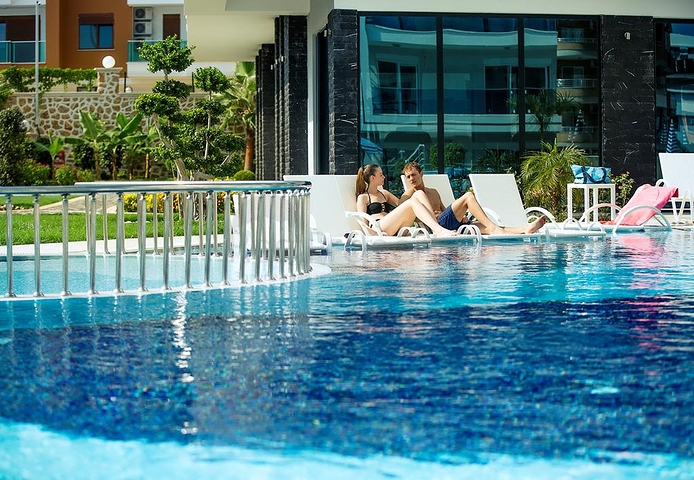 شقة غرفة و صالة للايجار في مجمع عصري 