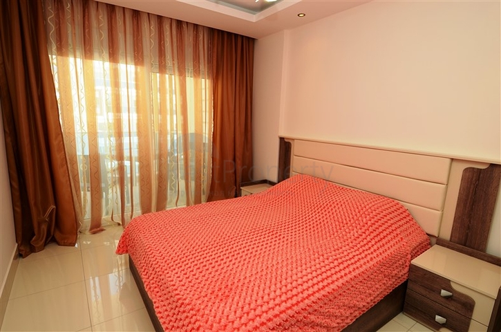 شقة غرفة و صالة للايجار في مجمع عصري 